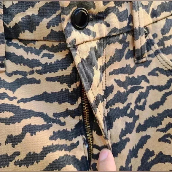 Good American | Good Waist Crop Tiger Print Jeans 15/33 NEW - Picture 6 of 15